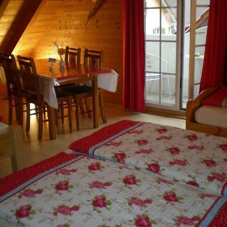 ルストGaestehaus Winklerアパートメント エクステリア 写真