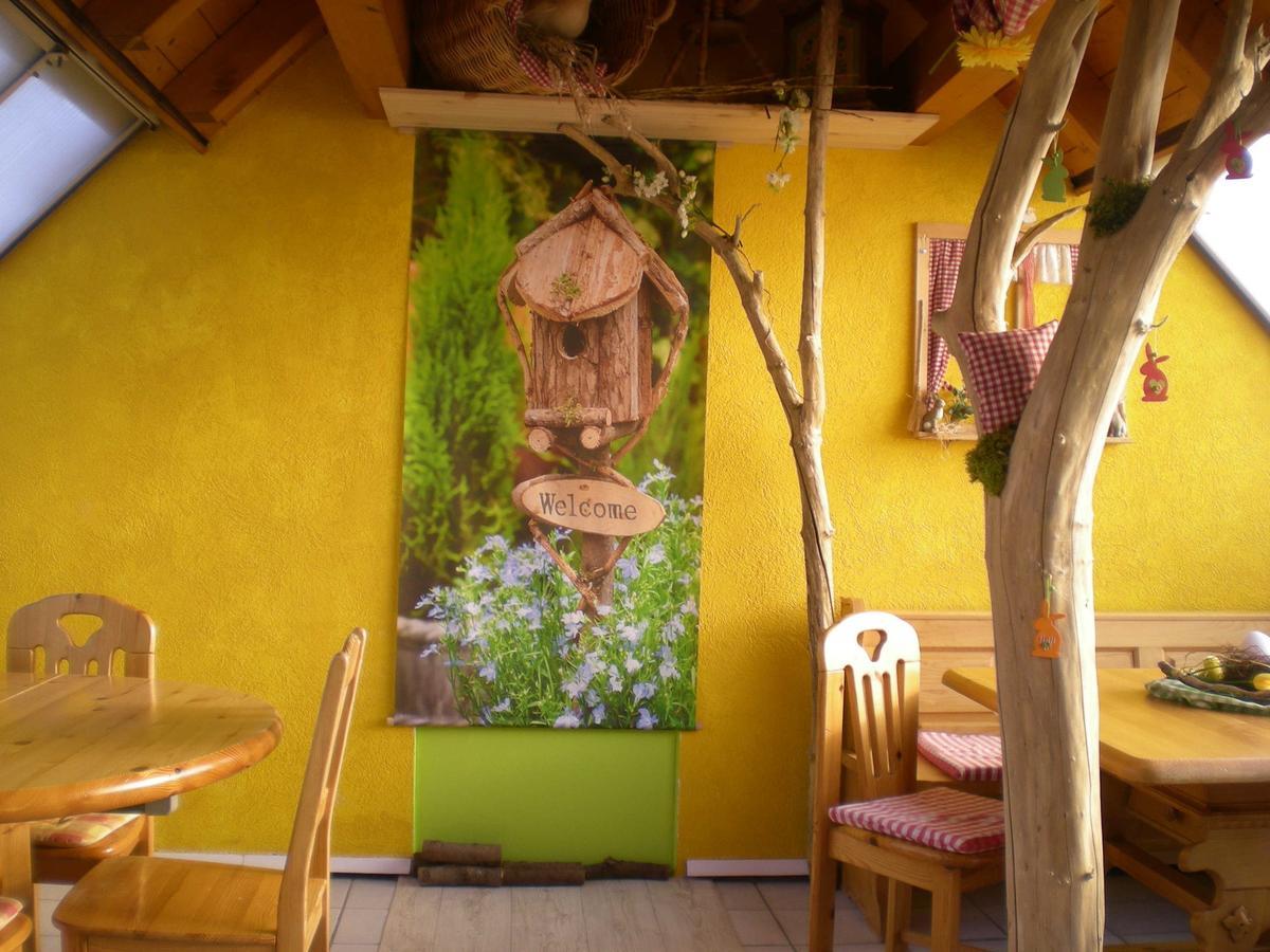 ルストGaestehaus Winklerアパートメント エクステリア 写真